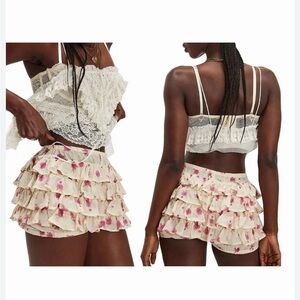 NWT Free People Ruffle Up Bloomer Shorts Ivory Combo Rose Floral Print Roses M